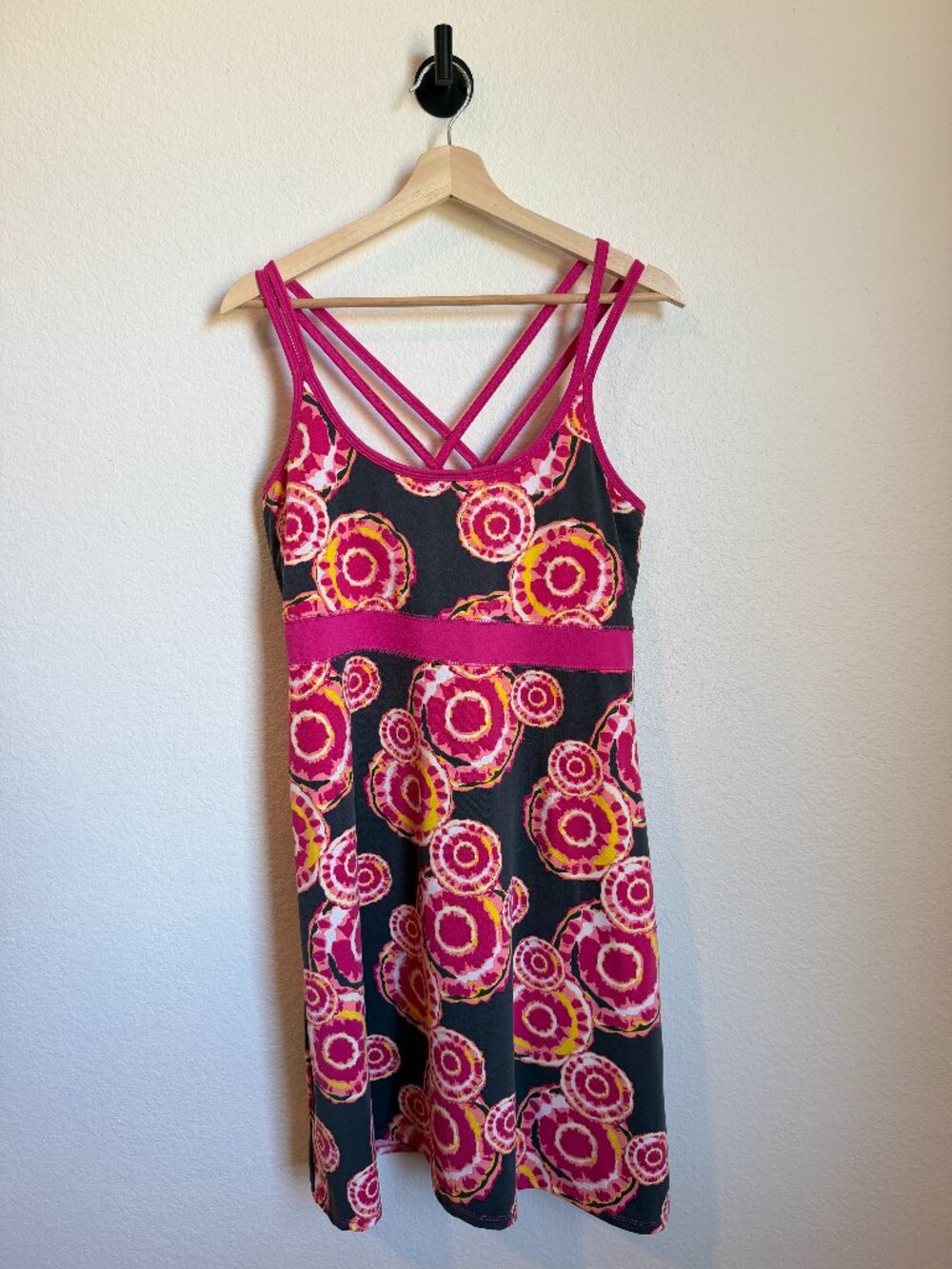 Soybu Tahiti Pink Gray Multi Paper Lanterns Active Dress Built in Bra XL
